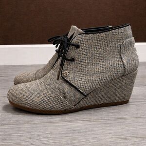 Toms Black Gray & Gold Lurex Tie Up Ankle Booties Shoes